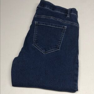 LIKE NEW ANGELS EVERLUXE SCULPT SKINNY JEANS 8/29x27 ⭐️
